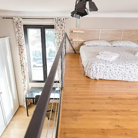 Modern apartment - near Isola distric&Centrale-2